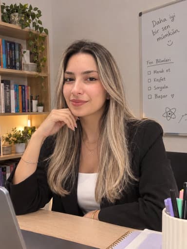 Ayça G.