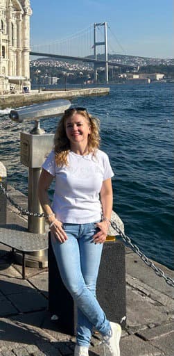 Aynur Ö.